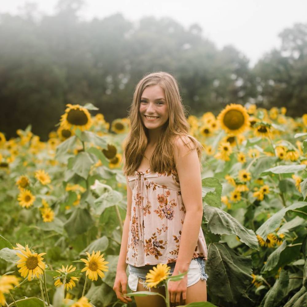 Meet your Posher, Chloe